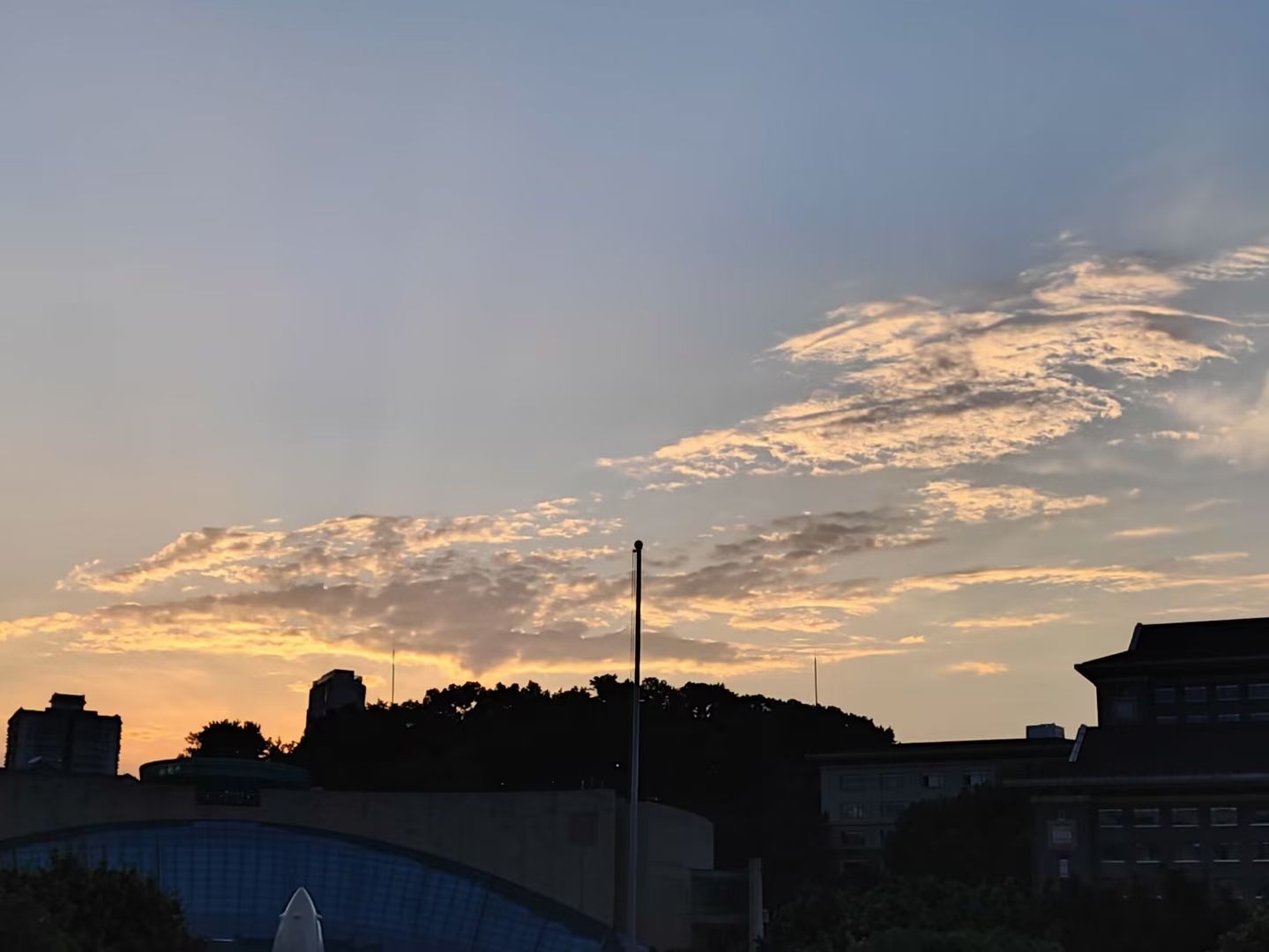 图片[16] - 在飞凤山下，把日子写成诗——刘日生与他的“半界流虹” - 浅染博客-浅染のBlog