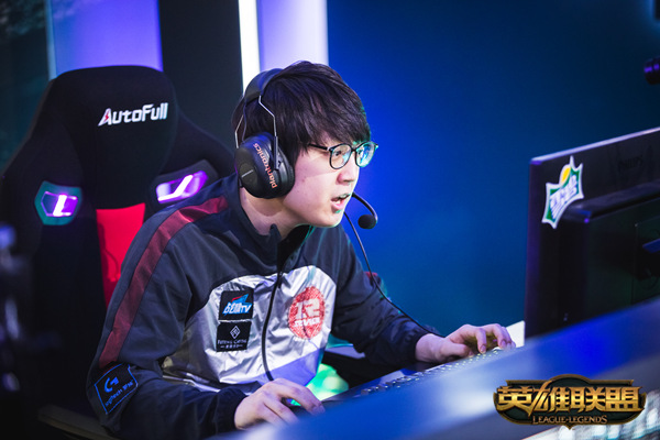 LPL夏季赛揭幕战EDG取胜 Uzi和Mata即将登场