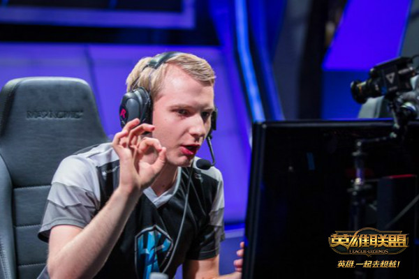 英雄联盟2016全明星赛 欧美法王xPeke、Bjergsen上演冰火大战