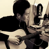 離人 吉他版(熱度:118064)由導師-趙梓茗（零基礎學唱歌）翻唱，原唱歌手