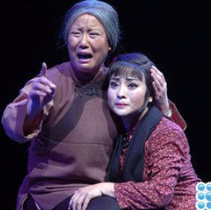 豫剧伴奏《铡刀下的红梅》紧紧将儿怀中抱(热度:105)由阿秋翻唱，原唱歌手王燕
