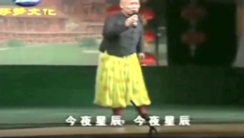 东北二人转:老艺术家翟波歌曲联唱,演员用心唱,观众更喜欢