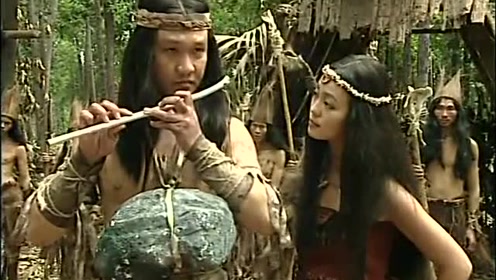 佘太君的威望太高了,见了皇帝行礼不下跪,只是身体弯