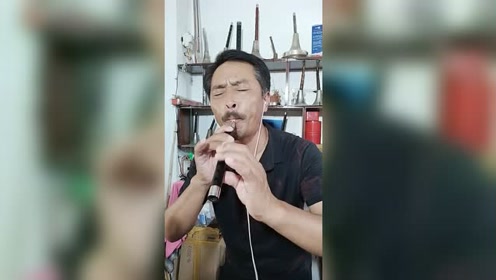高手在民间,大唢呐吹奏《江北送情郎》,这是真功夫!