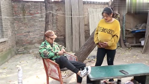 自制剧:公公偏心,让怀孕儿媳跪下伺候女儿洗脚,结局反转解气
