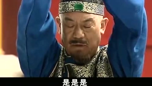 刘统勋抱只大母鸡求见,声称要给皇上献宝,不料乾隆正看他的笑话