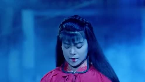 驱魔道长:邹兆龙转头,发现红衣女鬼站在他身后,吓得他大喊大叫