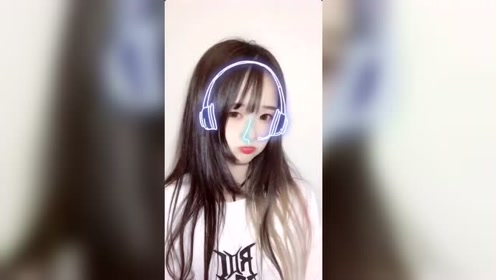 据说13岁的小姐姐,那调皮可爱的模样,瞬间俘获我的心!