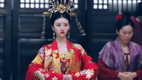 伤害天下人，唯对皇后百般呵护，暴躁皇上见皇后红色嫁衣出现呆住！