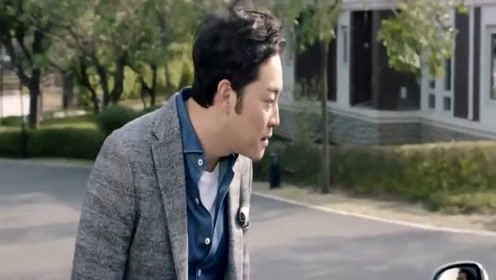 影视：沙溢扮演铜人提水壶，下班回家给儿子夹菜，手竟抖个不停