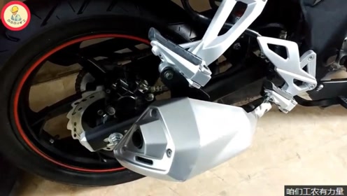 几千元买到的出口版的仿赛摩托车，焊点精密漆水足，还有启动杆呢