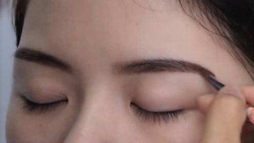 详细的视频教你怎么画日常小平眉!