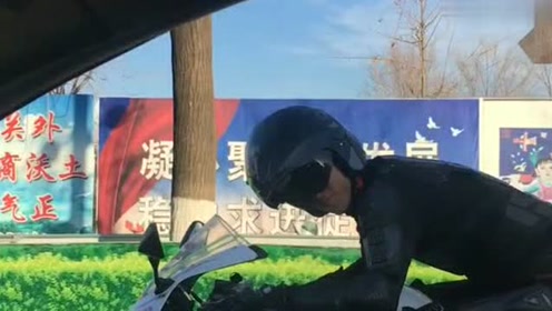 机车骑士:当骑士弯腰的瞬间,你已经输了!