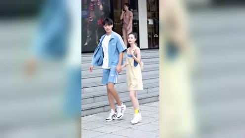 这算是最萌身高差吗?你觉得是兄妹还是情侣呢?