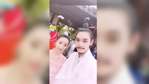 和庄叔的合影,很日常有没有,庄翰_roya帅!