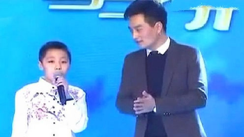 云飞儿子这么厉害?携手父亲合唱《梦中的额吉》,一开口瞬间泪目!
