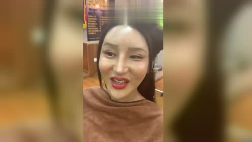 偶遇整容女桃花宝宝,第一次近距离接触,看到正脸的一刻我懵了!