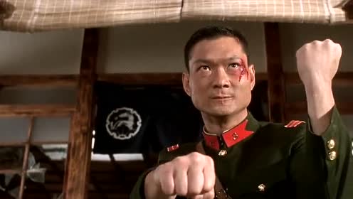 精武门陈真暴揍日本陆军军官,太过瘾了!
