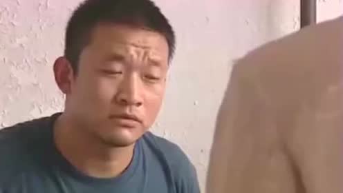 《命案十三宗》小混混吃饭不给钱,胡大海发火了