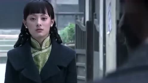 新上海滩:冯程程为救许文强差点陷入险境,有这样的红颜,真好