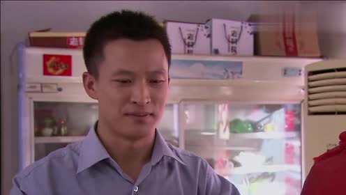 乡村爱情:小梁找玉红借钱,吴迪进门就问玉红小梁又借钱啊?