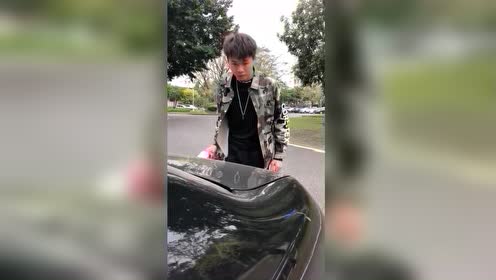 许华升学别人开后备箱闹出了这样的尴尬事,结果搞笑了