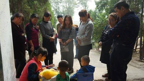情系孤儿院·情暖孤儿心 爱心慰问全记录