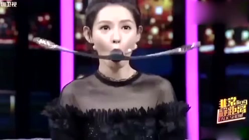 张予曦现场展示"瘦脸神器"主持人静姐看的一脸懵