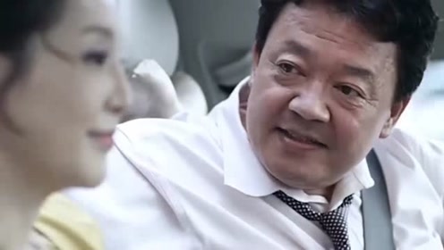 女子和男友吵架，竟让别的男人带她去散心，真不要脸