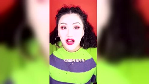 美妆博主赤木刚宪:10块钱超可爱的小草莓唇膜!沙漠唇安利起来吧!
