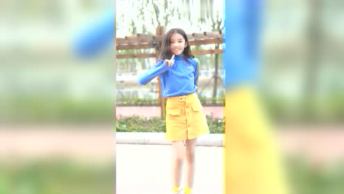 宋小睿跳舞,看得我尴尬症犯了,到底是在跳舞还是在走秀?