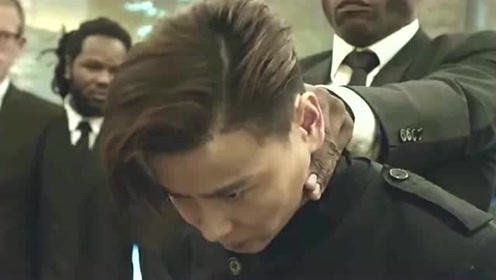 西装暴徒张晋,这演技真是太帅了,以后动作片就看你的了!