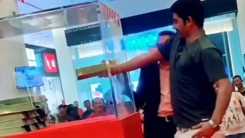 我就不去尝试,我知道我拿不出来,你们就谁也拿不走金砖