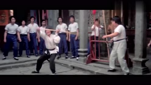 影视:成龙使出蛇形拳,狠狠教训了螳螂拳,三省拳王败的一塌糊涂