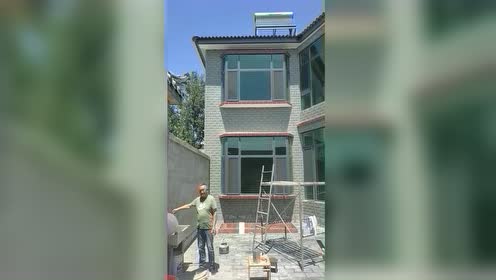 农村自建房,设计带飘窗的二层小楼,20万建的如何