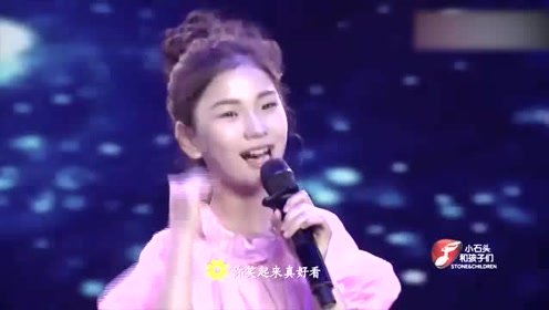 明星学员李昕融:你笑起来真好看,像春天的花一样!