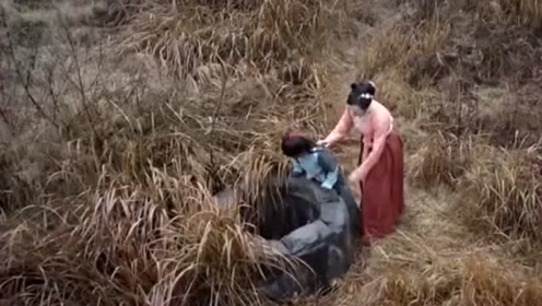 五十岁老太生下男娃太丑!丢进树林 被老虎救了