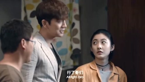 电影剪辑:奇妙的家族!大叔被丧尸咬过后变年轻了,村民