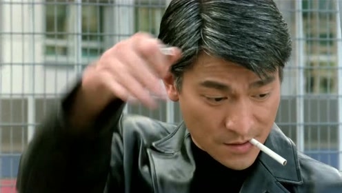 赌侠1999:大哥把出卖他的光头给崩了,拿枪对着刘德华,没想却放他出来