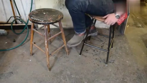 老外焊接一个凳子,这波操作猛地很啊,成品用20年没问题!