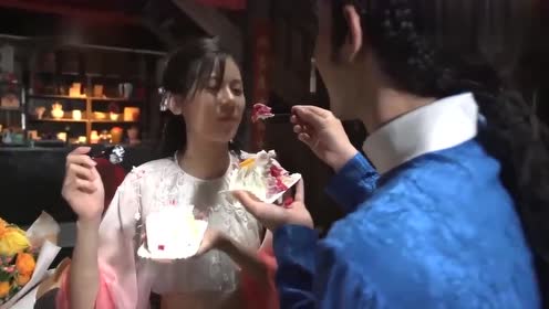 《一夜新娘》花絮:你们要的男女主亲亲抱抱幕后花絮来啦