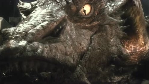 霍比特人2:巨龙弱点被屠龙人发现!瞬间慌了,竟做出这种操作