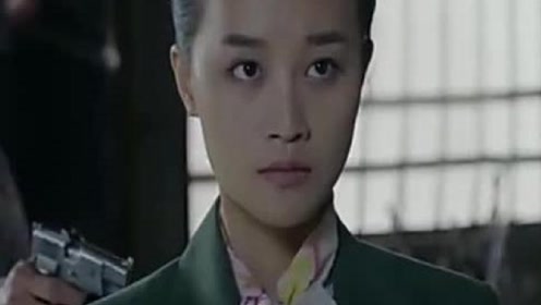 荡寇猴子竟然把谭青儿当成特务,下狠手,汉奸瞬间蒙圈了!