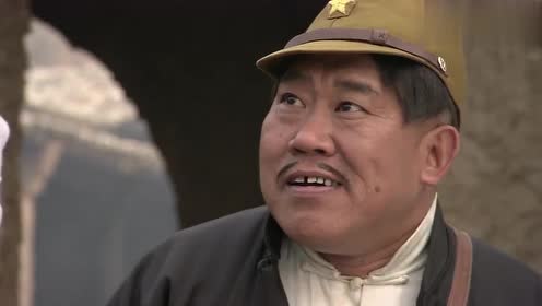 听完汉奸的话,日本鬼子看了看航拍照片,说出三个字