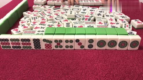 活该,对家点炮小伙清一色不胡,摸来四个一筒不杠,这把输大了