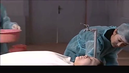 女法医发现女尸内脏竟被硬生生拽出来,尸检,看着都疼啊!