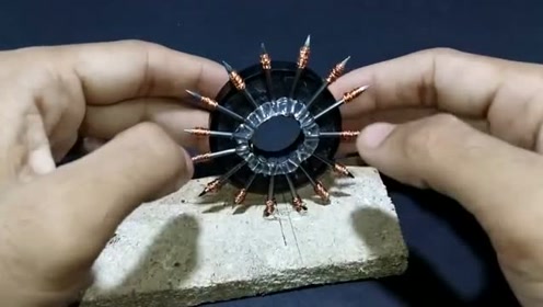 两块磁铁制作的发电机,利用磁能一天能发三度电,不用交电费了