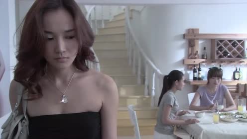 温柔的谎言:房间门打开,大奎赶忙扶着,却被拦住
