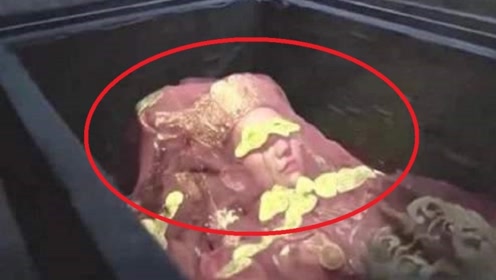 千年古墓挖出"睡美人",专家看后脸色大变,立马申请武警保护!