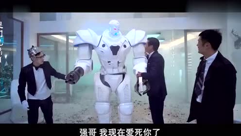 澳门风云:傻强变成了中国钢铁侠,一把加特林横扫雇佣军团